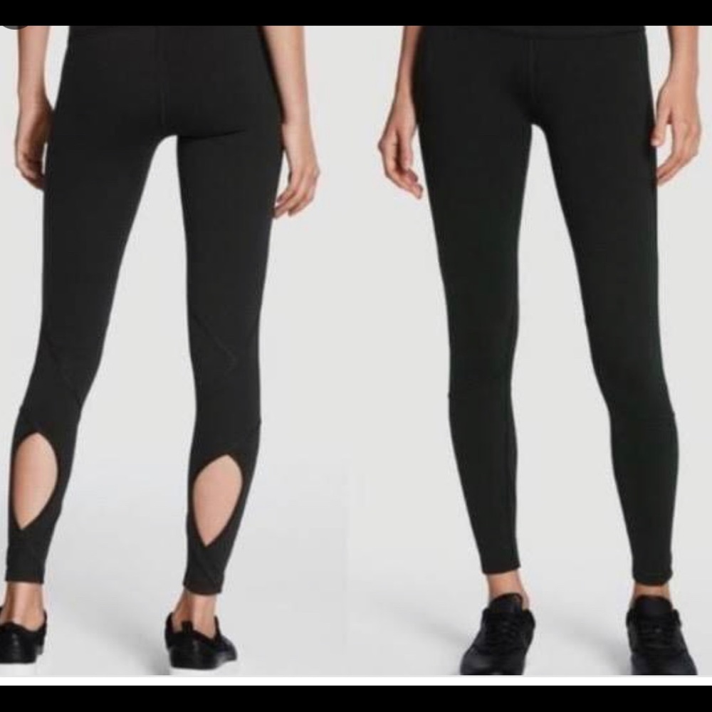 Victoria’s Secret keyhole leggings